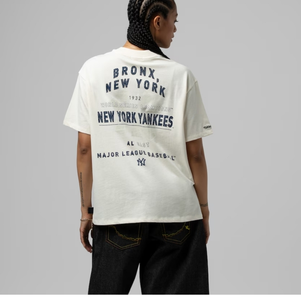 Women's New York Yankees Cooperstown Mitchell Ness Cream Boyfriend Tee Size...